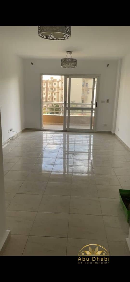 2 7392c52b-9d38-4add-8d04-37e630f38450. jpg