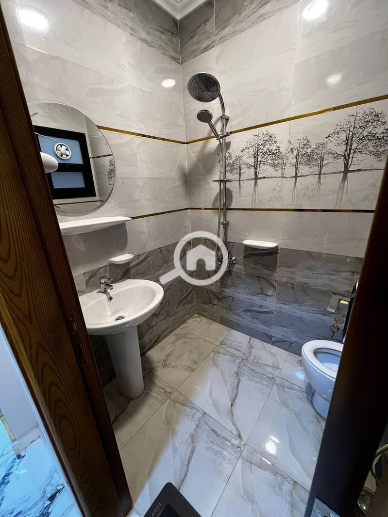 6 WhatsApp Image 2025-12-11 at 16.14. 43 (2). jpeg