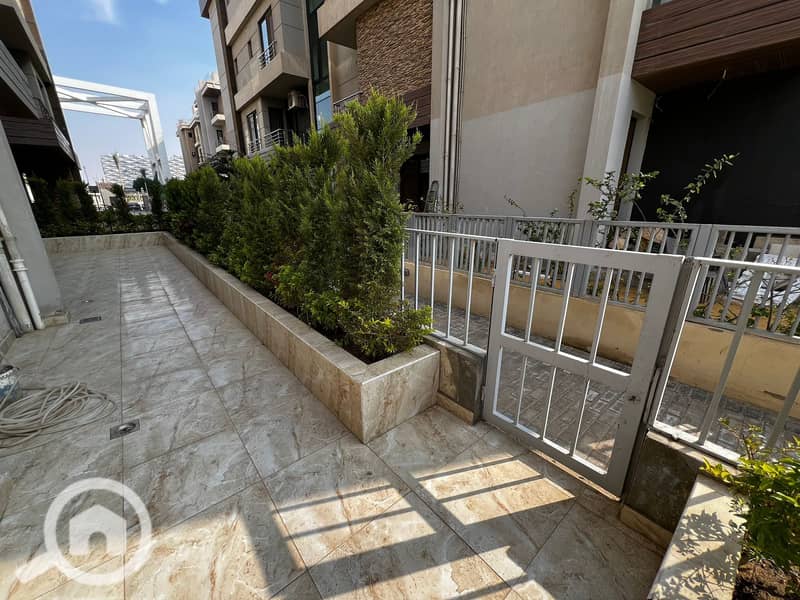 19 WhatsApp Image 2025-12-11 at 16.14. 38 (1). jpeg