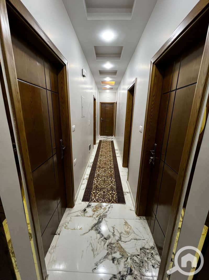 25 WhatsApp Image 2025-12-11 at 16.14. 36 (2). jpeg