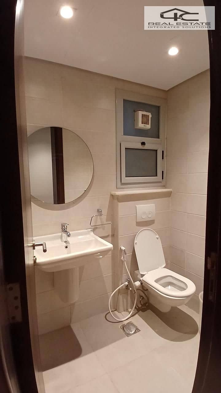 6 WhatsApp Image 2025-12-11 at 17.06. 26 (1). jpeg