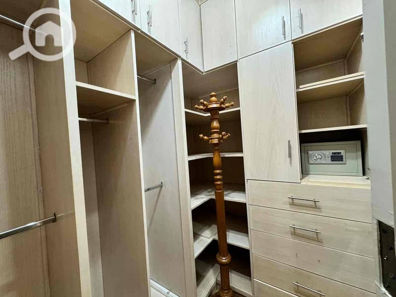 13 84f3d6a2-44af-4d3e-a422-94704eb8d4ee. jpg