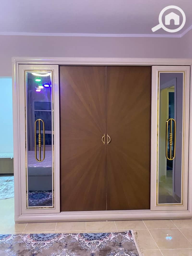 8 00df1e23-bc1a-43c5-ba76-d9f9d9d273e8. jpeg