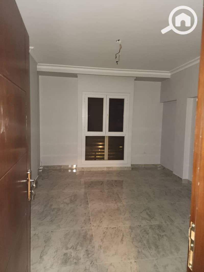 4 43f93c9c-e1c4-43fc-84f0-25d6b0208ff5. jpeg