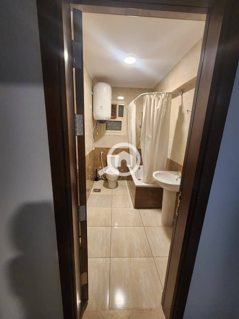 12 807b05be-aed2-4421-af0e-05aff8f1d44a. jpeg