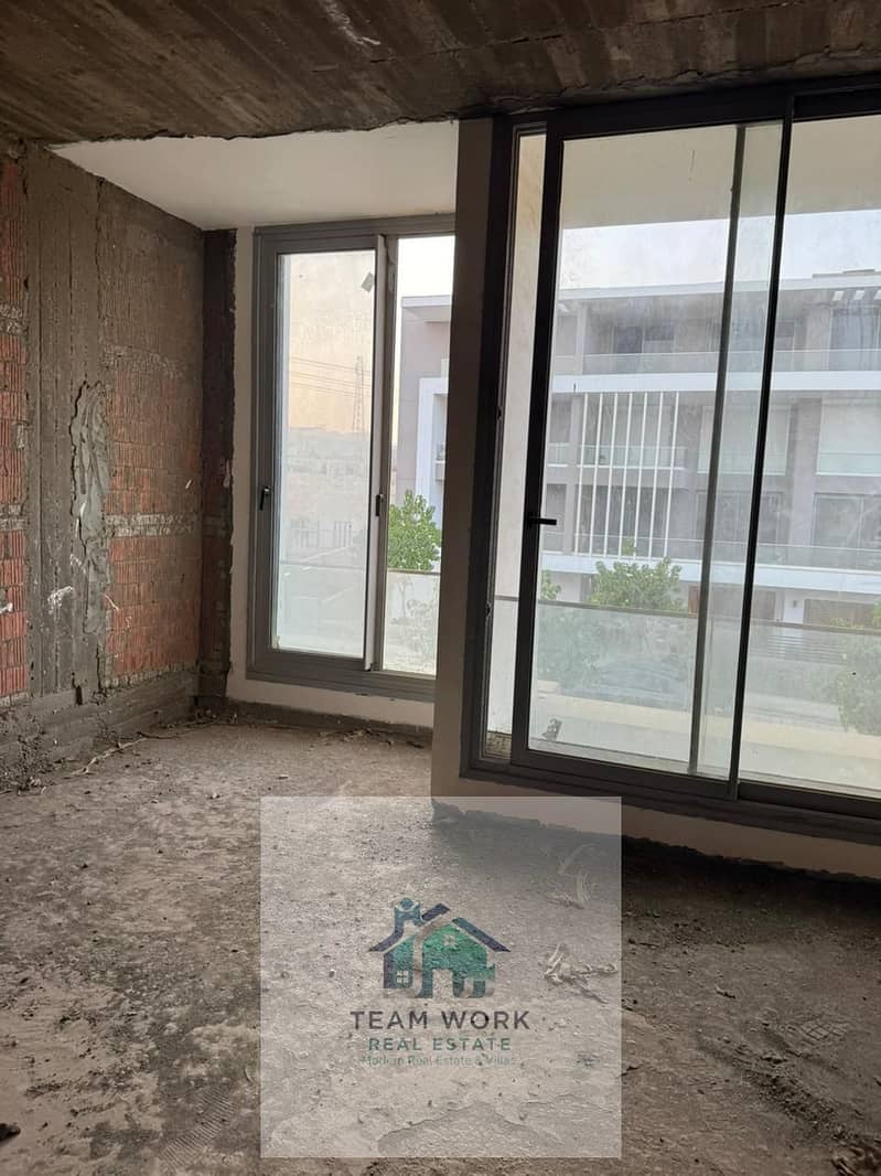 13 f6873132-576f-4b45-bb4a-8589e939a86a. jpg