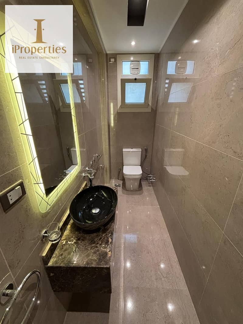 4 c9e007c9-f6e5-4848-958e-46f98ae5fa0f. jpeg