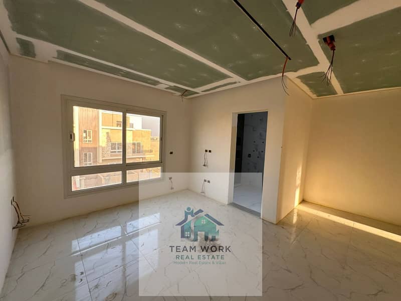 8 6e70e08a-3b79-4acb-b448-c89f2b8e7903. jpg