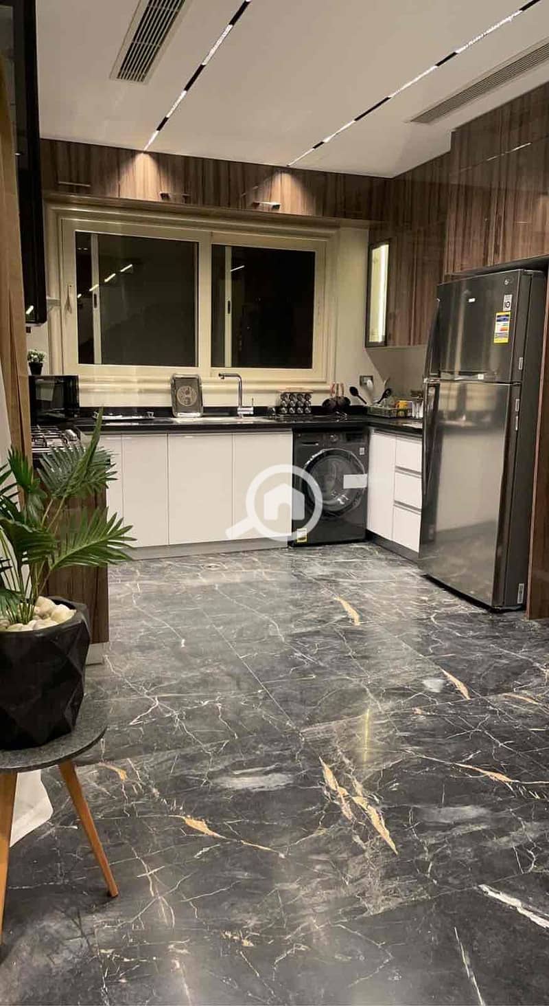 26 4d5f56e0-93b8-4e15-adbf-fcfa184ee620. jpg