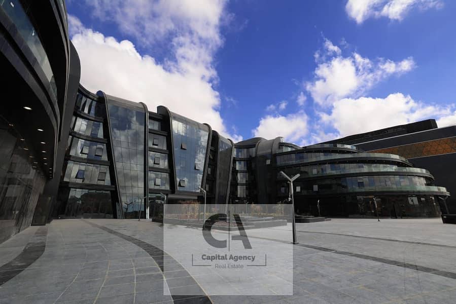 2 bd7dcd9a-5d38-4f2e-9543-557758cd348f. jpg