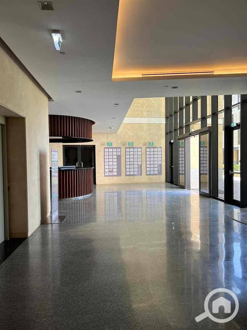 5 395b803e-0d09-4f89-968a-2aeb3f2f74e3. jpg