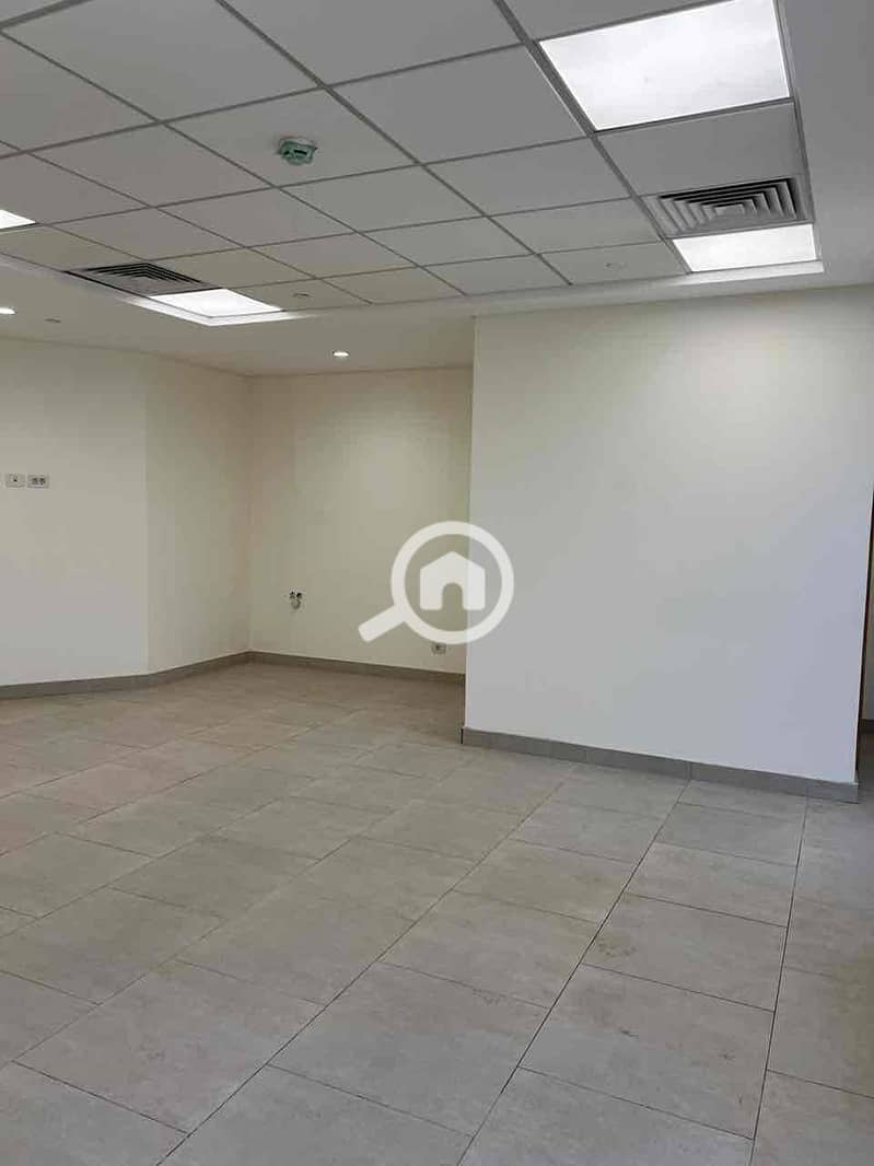 6 1d650681-0d69-4b1e-91f3-a71508a237ba. jpg