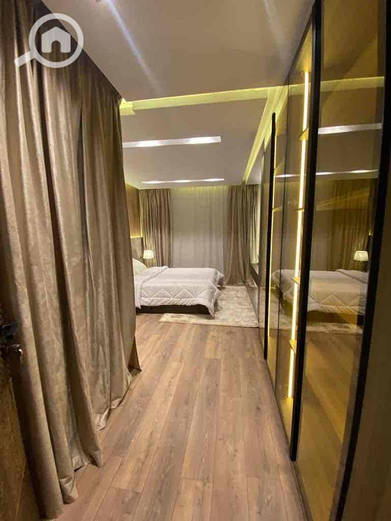 12 d08e568d-a016-4d4e-9b18-f3ecdd7ef989. jpg