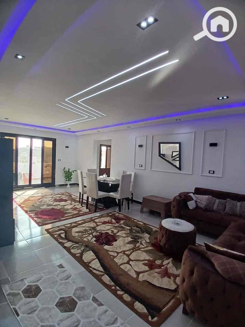 28 b80e0f1d-5263-4a5f-944e-a5fc576b3429. jpg