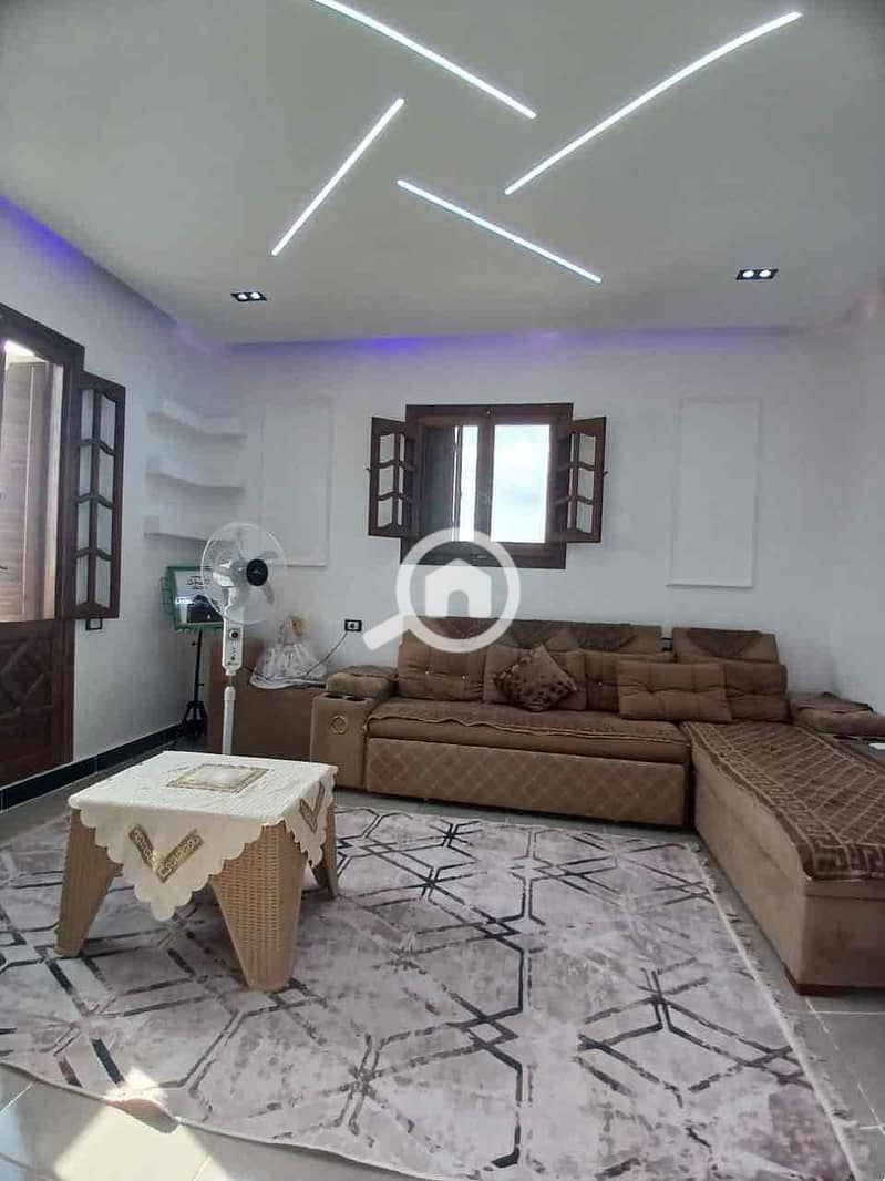 32 3958e9bb-62ca-4437-b89f-e3d85740729c. jpg