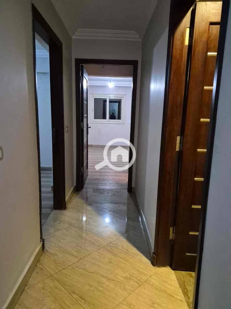 9 4c60fbe7-a9cf-4f64-85c2-2b5c3daf2ae4. jpg