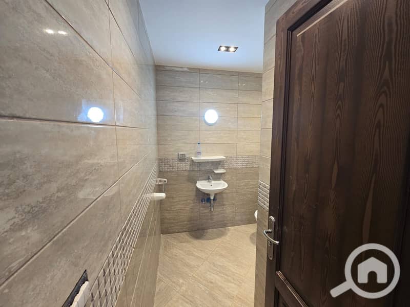 5 WhatsApp Image 2025-11-27 at 9.03. 13 PM (2). jpeg