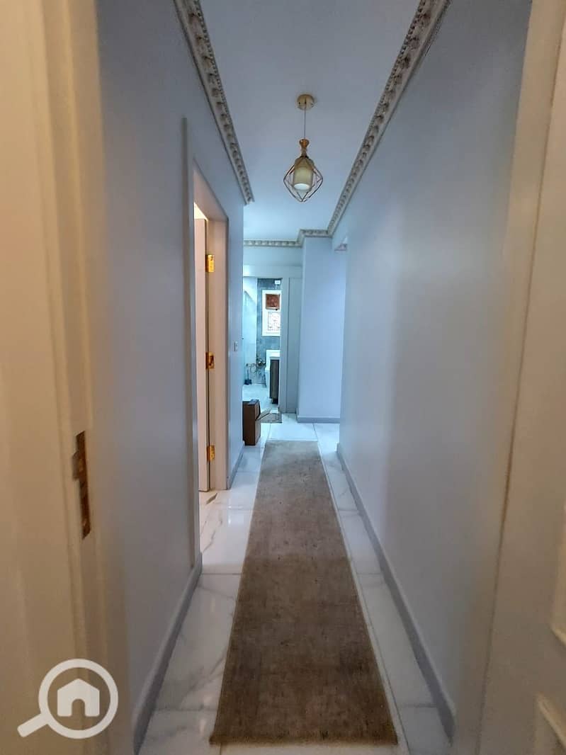 5 27b5e703-944b-42af-a94d-4a8c1b1d3752. jpeg