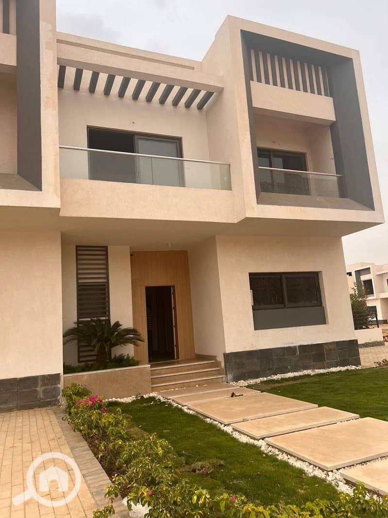 2 468412561_401492909710362_7531002910807736575_n. jpg