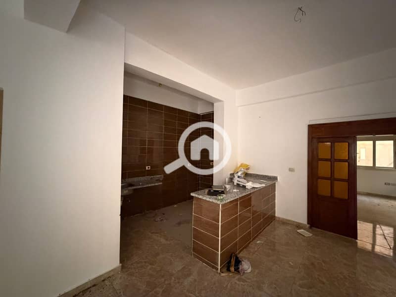 7 4e96b9ea-34d4-4881-be0c-1ccf6f9c0a08. jpg