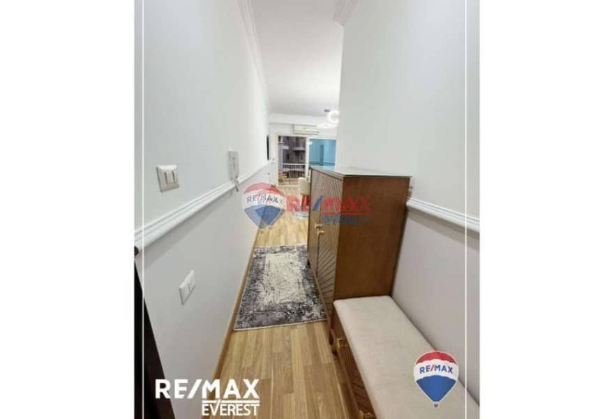 10 7d683be0-1935-4230-b851-98a3a03d8169. jpg