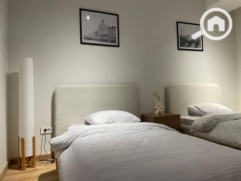 5 36c641af-bc6f-4d17-a766-8dcd0c29f313. jpg