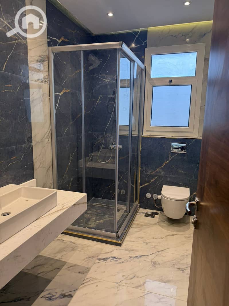 7 5a5443b6-9281-4d77-ac70-cf4ea653db38. jpg