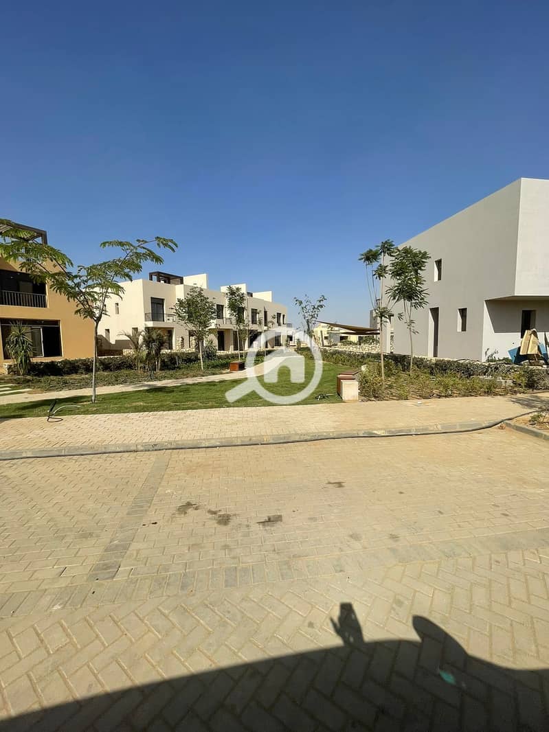 7 d8774c6b-1d66-4eec-a67c-857e615e3326. jpeg