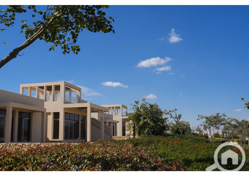 11 OWest Live Shots_Page_04. jpg