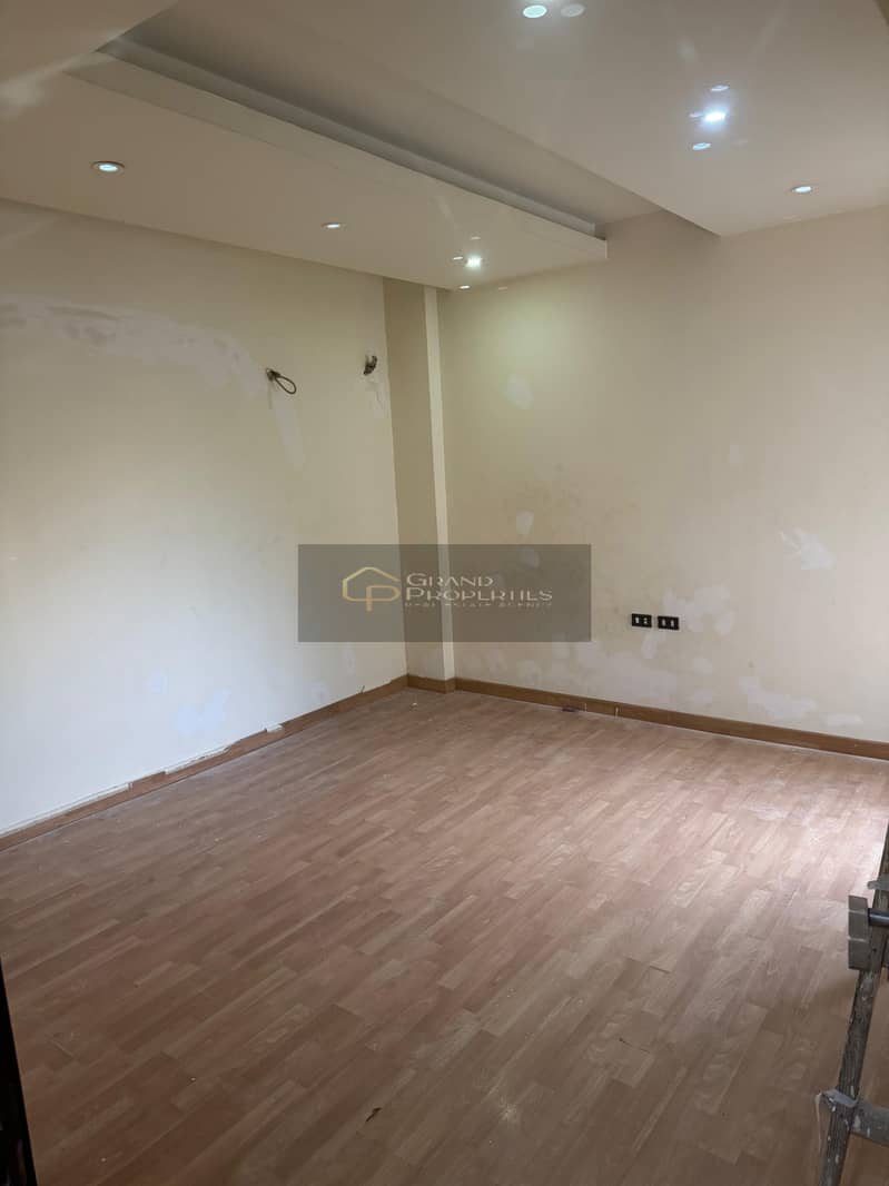 4 ce8e3b77-12d4-4f32-982a-865096ffa135. jpg