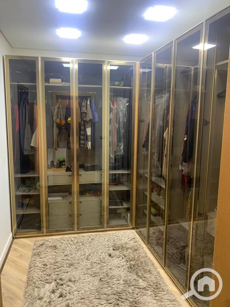 6 131c0731-c9e7-495a-9117-eb25849ba59d. jpg