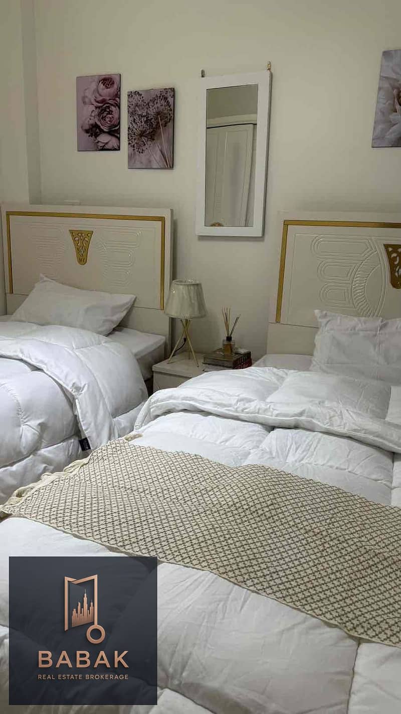 10 21cbef30-43a6-457e-b2d2-de9f2b780caa. jpg