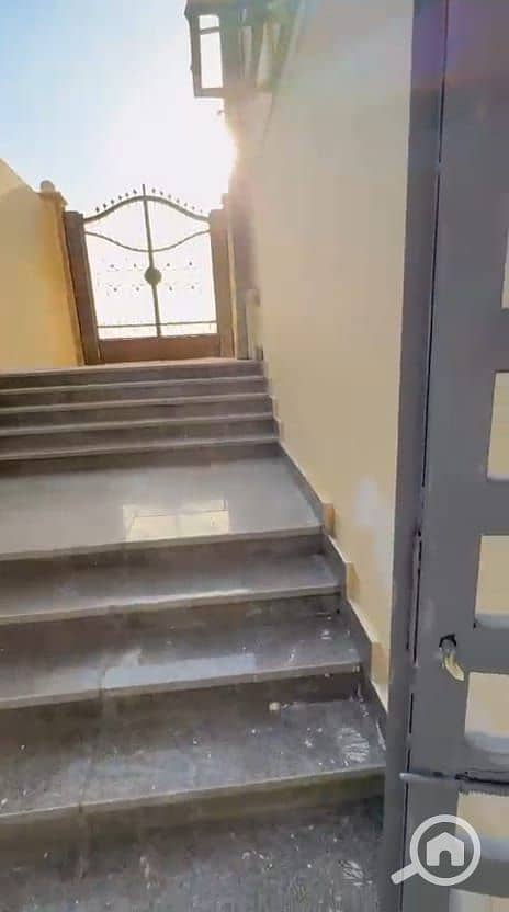 2 9af57e42-db3c-4c7c-bb37-04f9a85ceb90. jpg