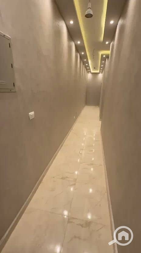 12 e9c78823-e9fa-44e4-91ca-816948a72e97. jpg