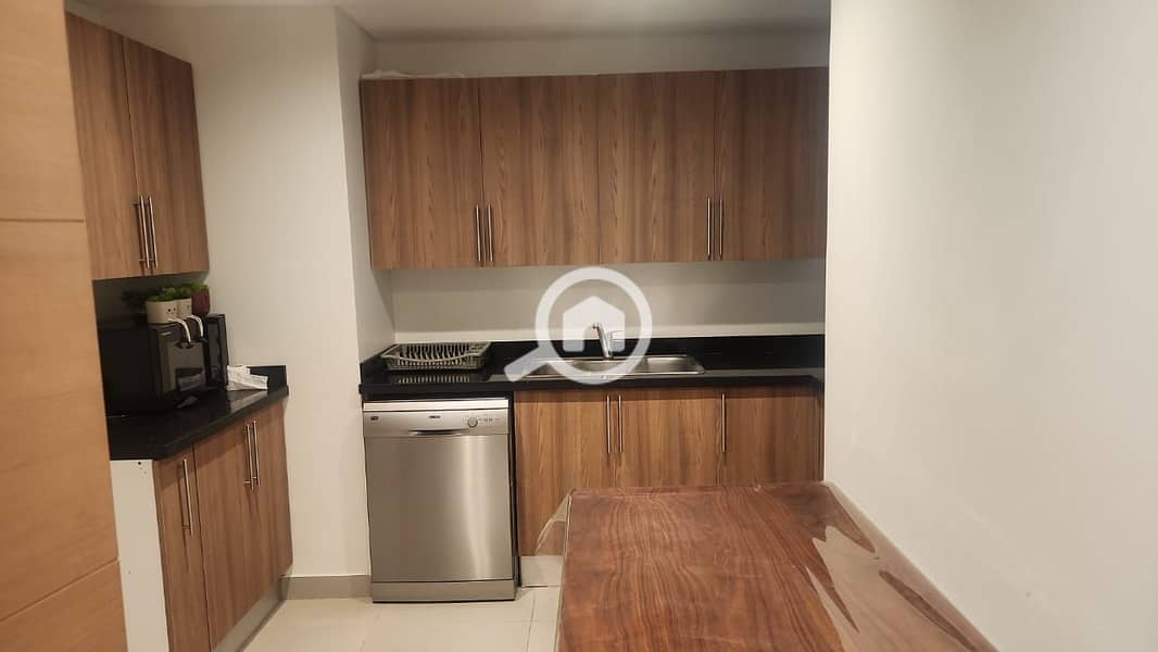 8 6961f7b2-a6d4-4ce4-9b0d-4bc20e9aa672. jpg