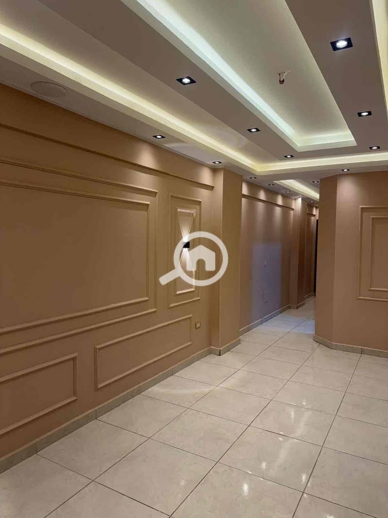 2 8abe50c0-569b-40c3-a919-6036f736b1ac. jpg