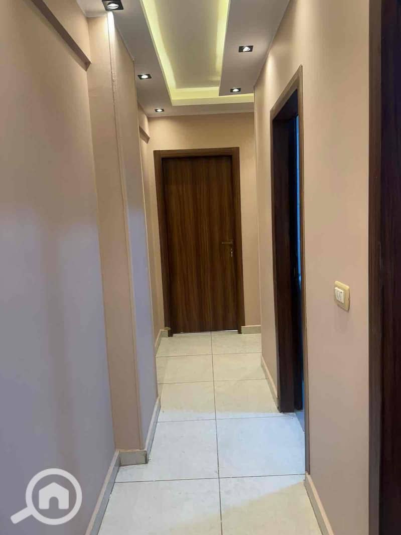 5 72fe3712-4b12-4ee8-b347-aa50b1b5e598. jpg