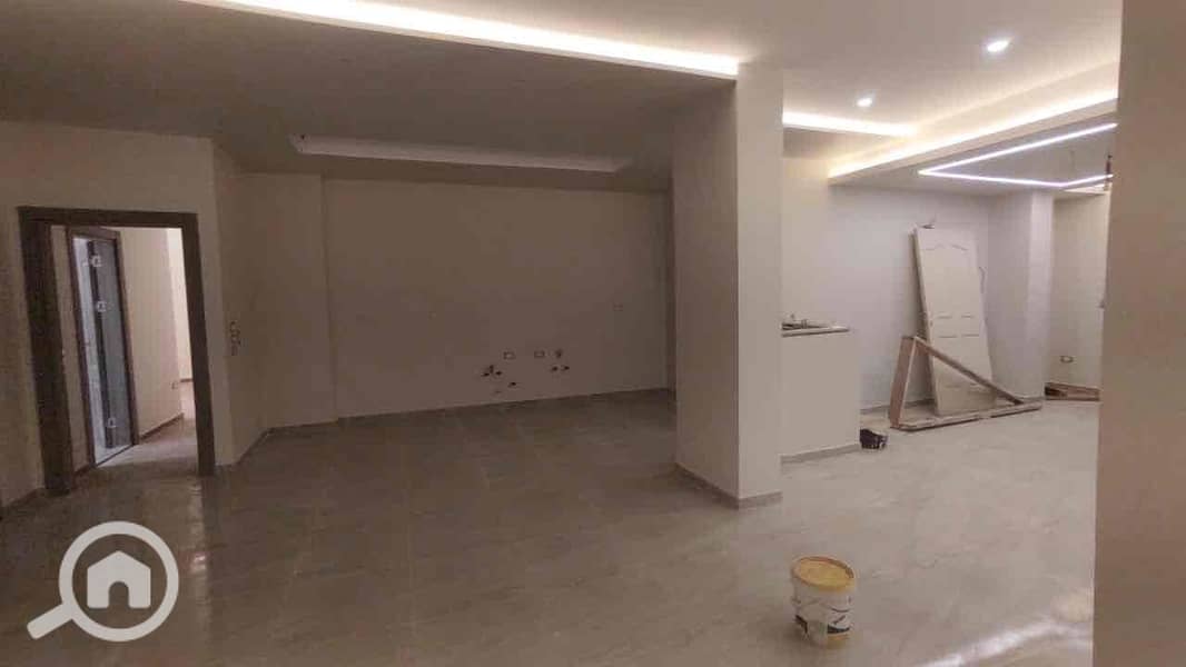 4 9f152962-6ff7-4de1-a9cc-00e228ccd26b. jpg