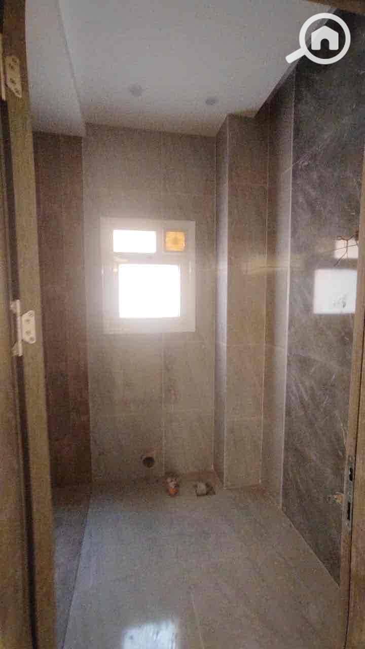 12 edd22b8c-58d8-4f26-9e04-45cf7f7f158e. jpg