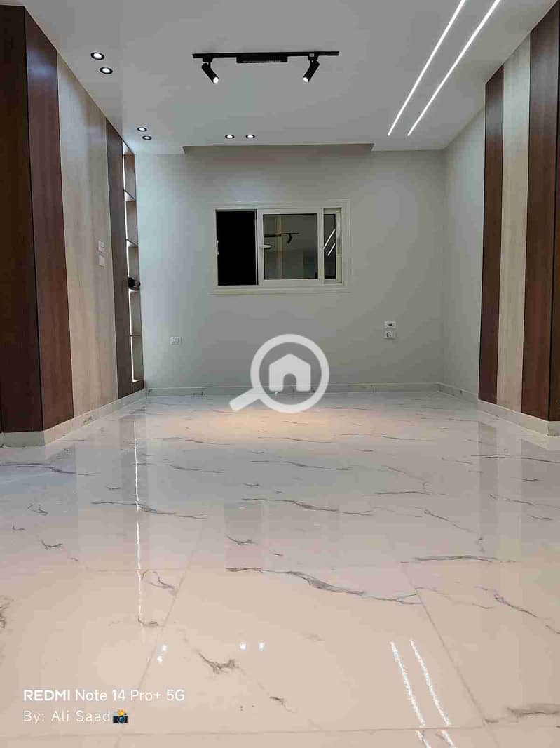 1000660948. jpg 1000660948. jpg