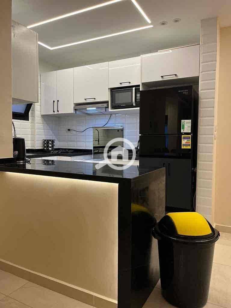 3 5df8523f-93c6-4517-96d0-37f8c3374f1f. jpg