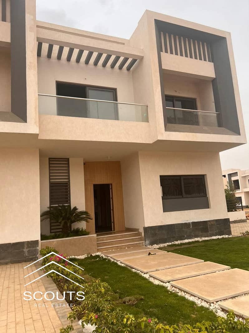 12 484621713_2866727916820784_3878460855181063836_n. jpg