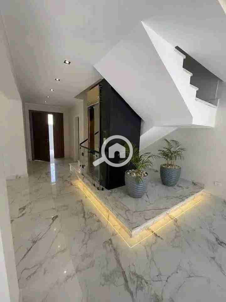 1000379384. jpg 1000379384. jpg