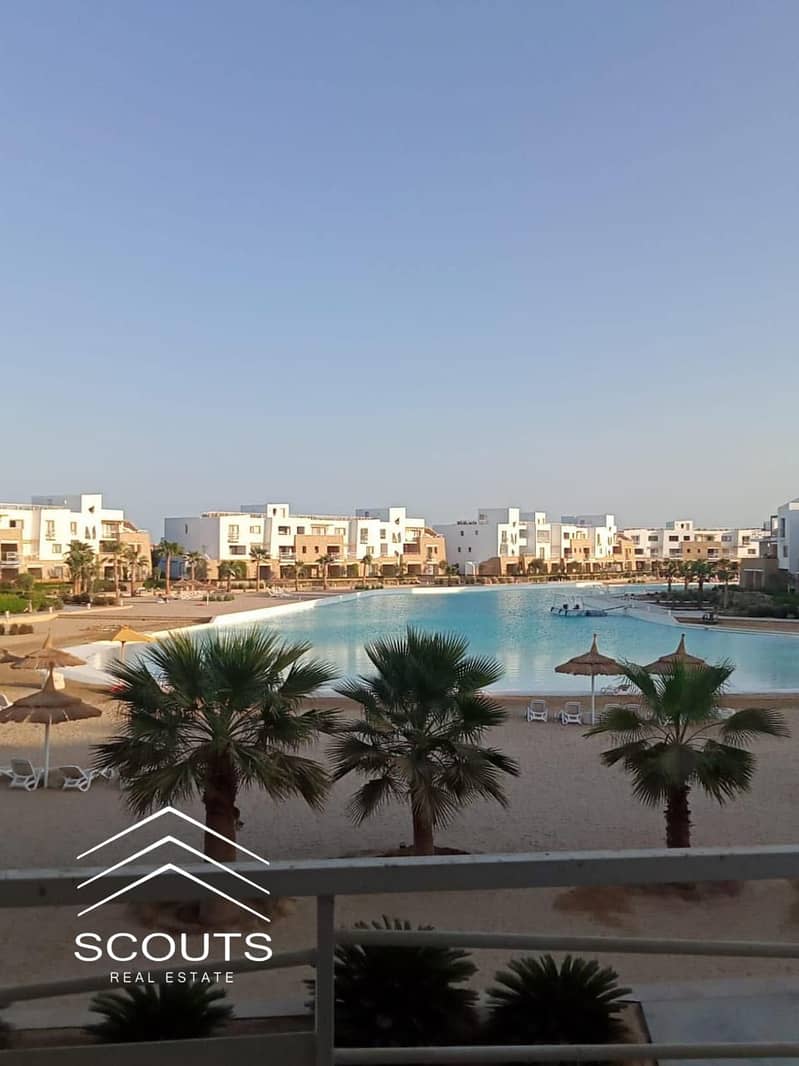 10 0234cb80-03ff-4357-97d6-0322bf648840. jpg