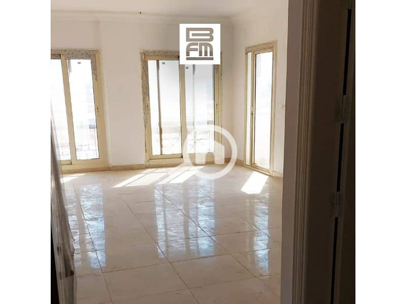 4 0371109a-19f3-458e-b2e2-e410b270471d. jpg