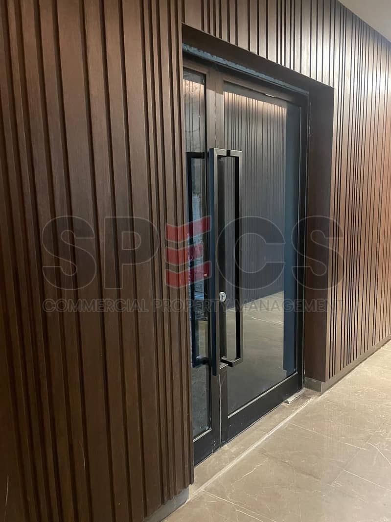 2 b8b3852e-eeed-4f6f-8355-eeea487c838c. jpeg