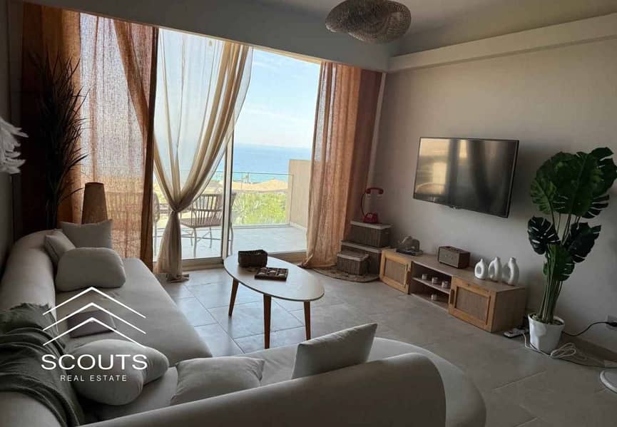 7 7086a3c3-1044-4993-9265-603a810412bb. jpeg