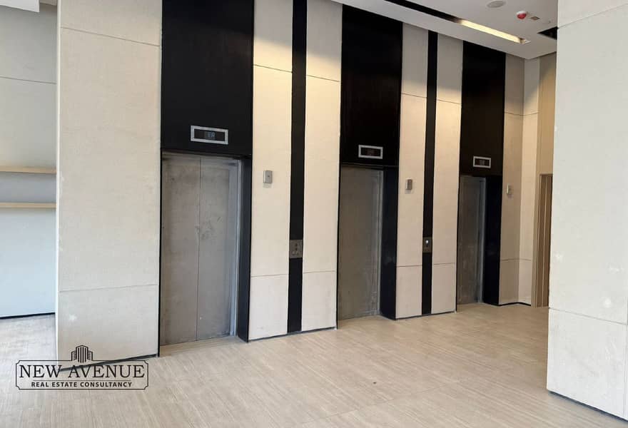 4 f18ffecb-093b-4d76-8bdd-e56408aef7c2. jpg