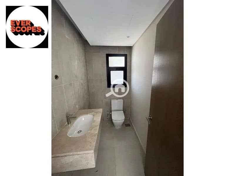 17 31181940-800x600. jpg