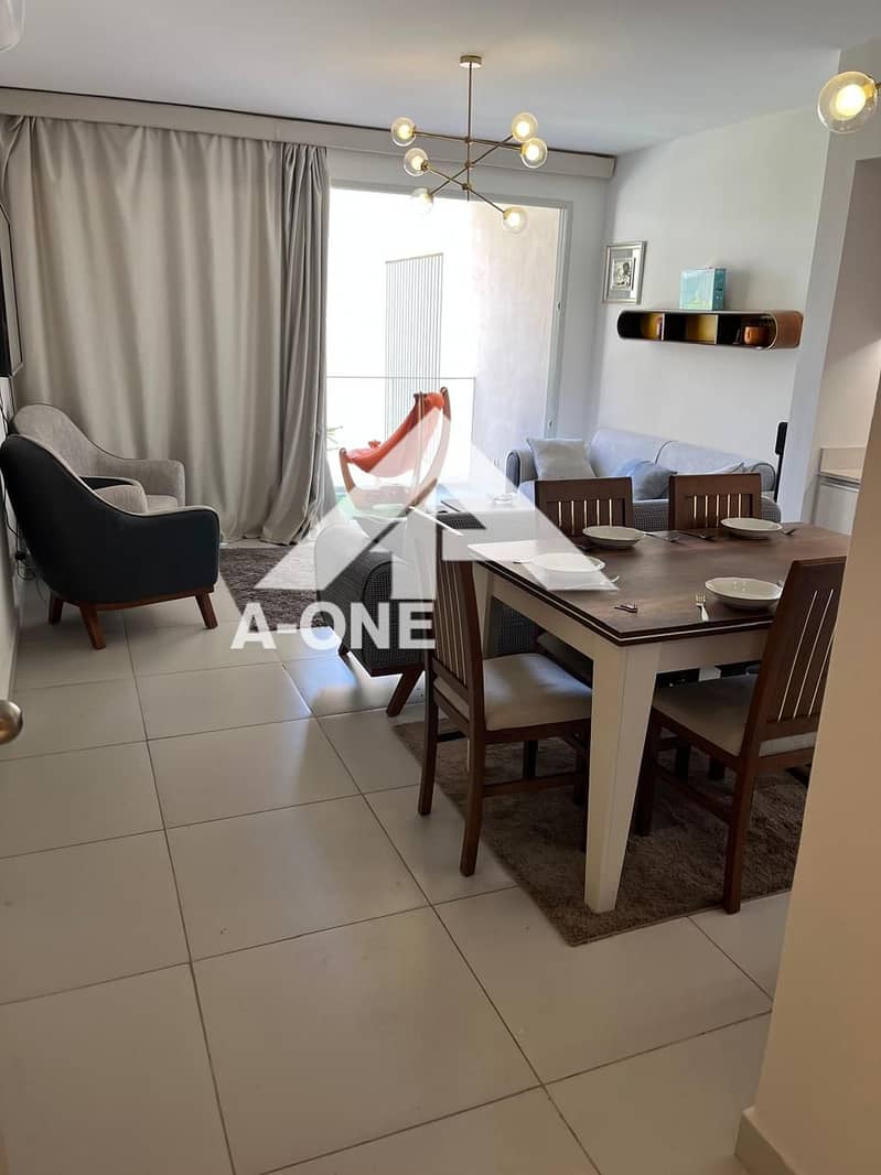 2 4d652f70-cd26-4946-9e83-d18d412232ea. jpg